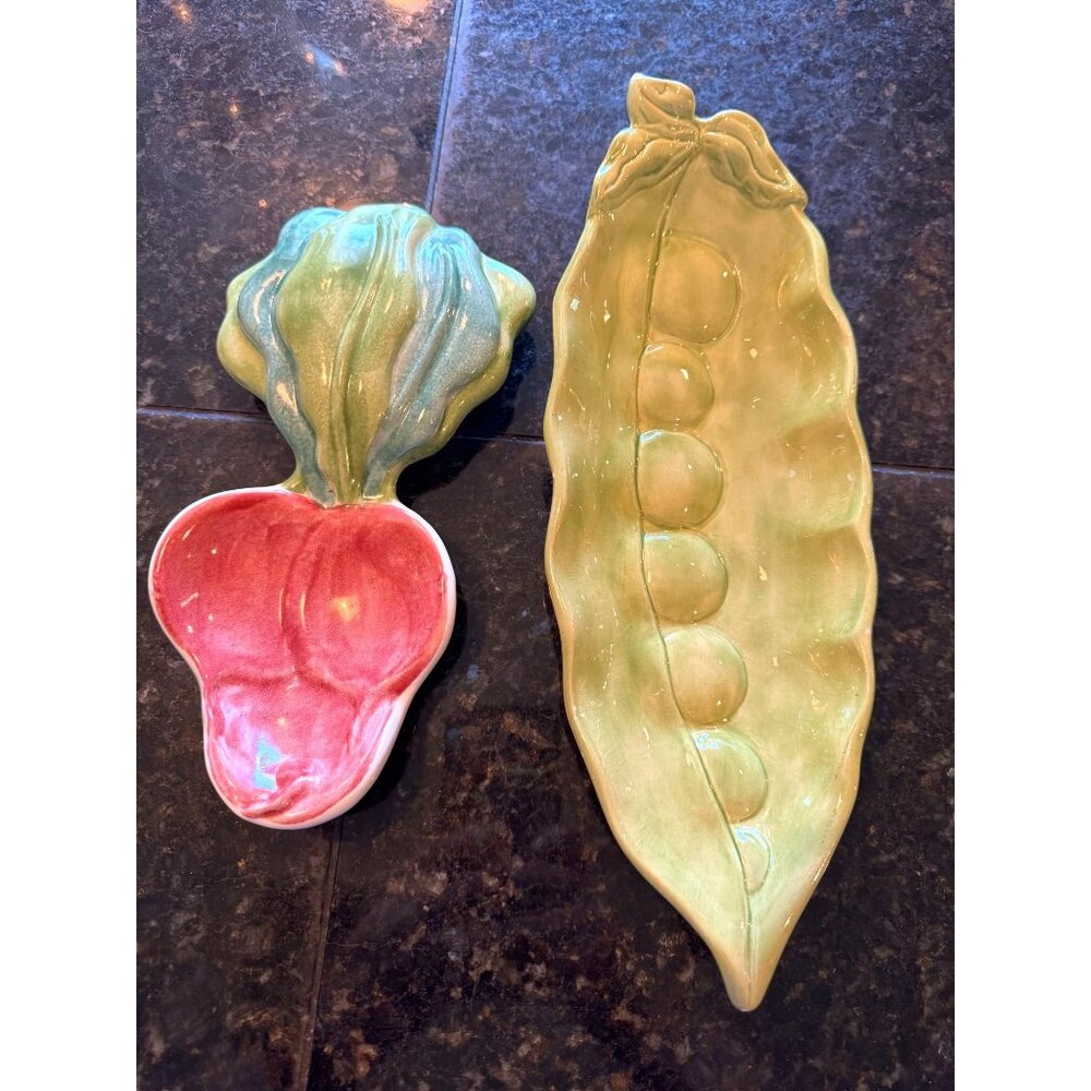 🌱🥕 Vintage Ceramic Veggie Plates – Radish (Treasure Craft) & Pea Pod Dish